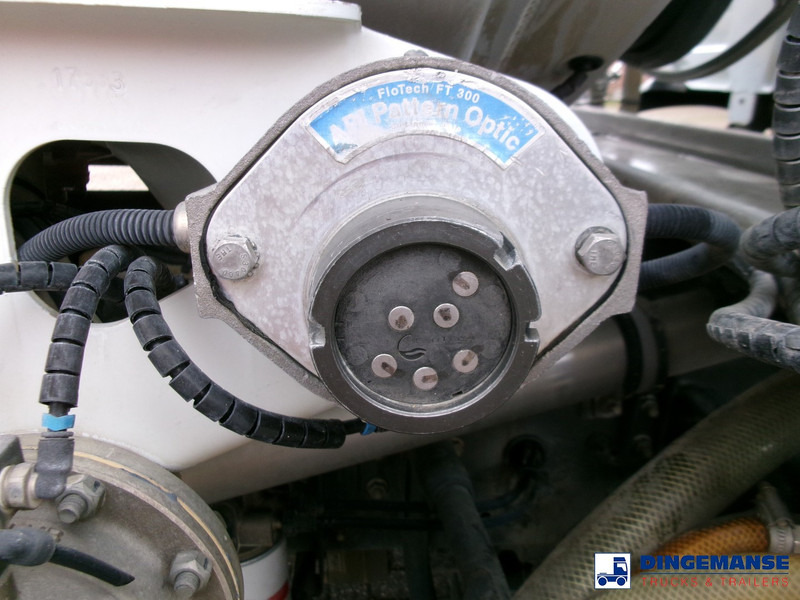 Renault Premium 260 4x2 fuel tank 13.8 m3 / 4 comp в лизинг Renault Premium 260 4x2 fuel tank 13.8 m3 / 4 comp: фото 8