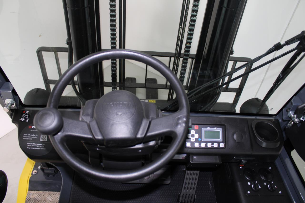 Toyota 9FBM50T - Электропогрузчик: фото 4 Toyota 9FBM50T - Электропогрузчик: фото 4