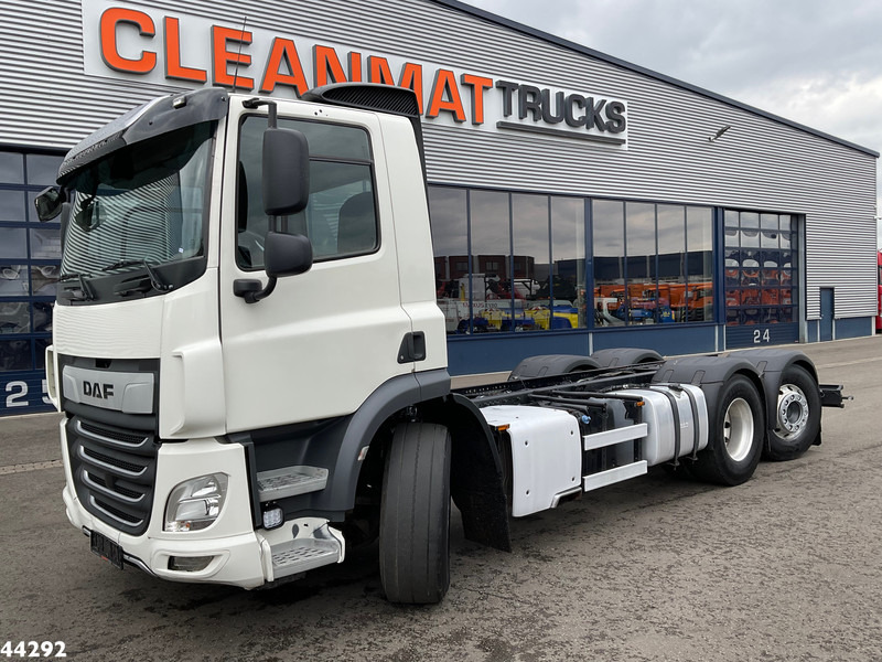 DAF FAN CF 450 Euro 6 Chassis Cabine - Грузовик-шасси: фото 1 DAF FAN CF 450 Euro 6 Chassis Cabine - Грузовик-шасси: фото 1