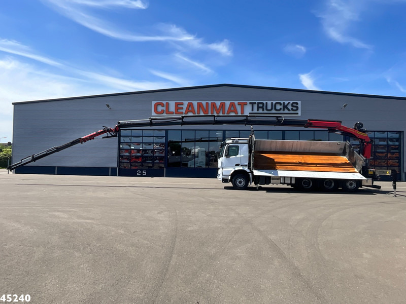 Mercedes-Benz Arocs 3251 8x4 Euro 6 Retarder Palfinger 34 Tonmeter laadkraan + Fly-Jib 2 zijdige kipper Just 146.766 km! - Самосвал, Автоманипулятор: фото 1 Mercedes-Benz Arocs 3251 8x4 Euro 6 Retarder Palfinger 34 Tonmeter laadkraan + Fly-Jib 2 zijdige kipper Just 146.766 km! - Самосвал, Автоманипулятор: фото 1