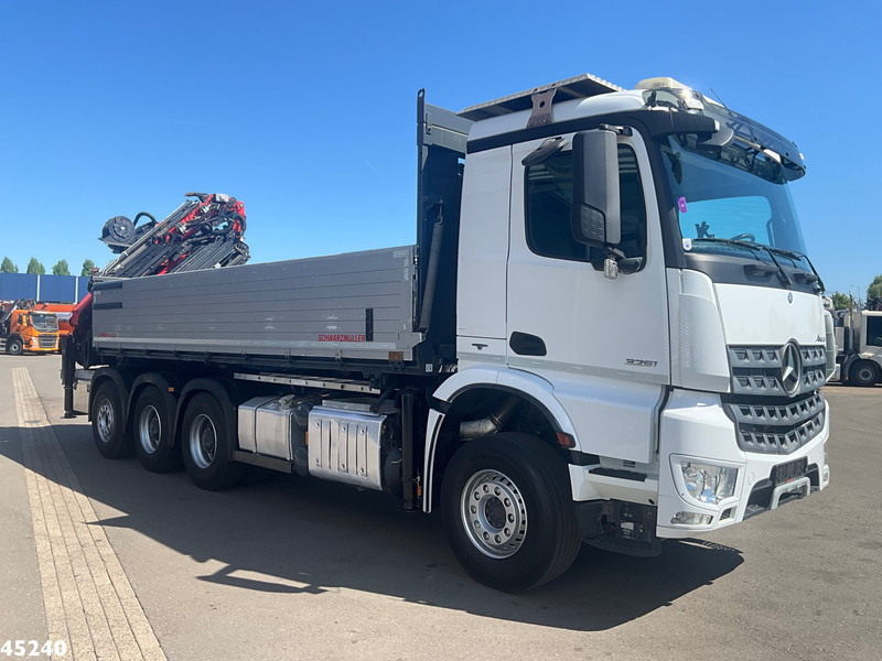 Mercedes-Benz Arocs 3251 8x4 Euro 6 Retarder Palfinger 34 Tonmeter laadkraan + Fly-Jib Just 146.766 km! - Автоманипулятор: фото 5 Mercedes-Benz Arocs 3251 8x4 Euro 6 Retarder Palfinger 34 Tonmeter laadkraan + Fly-Jib Just 146.766 km! - Автоманипулятор: фото 5