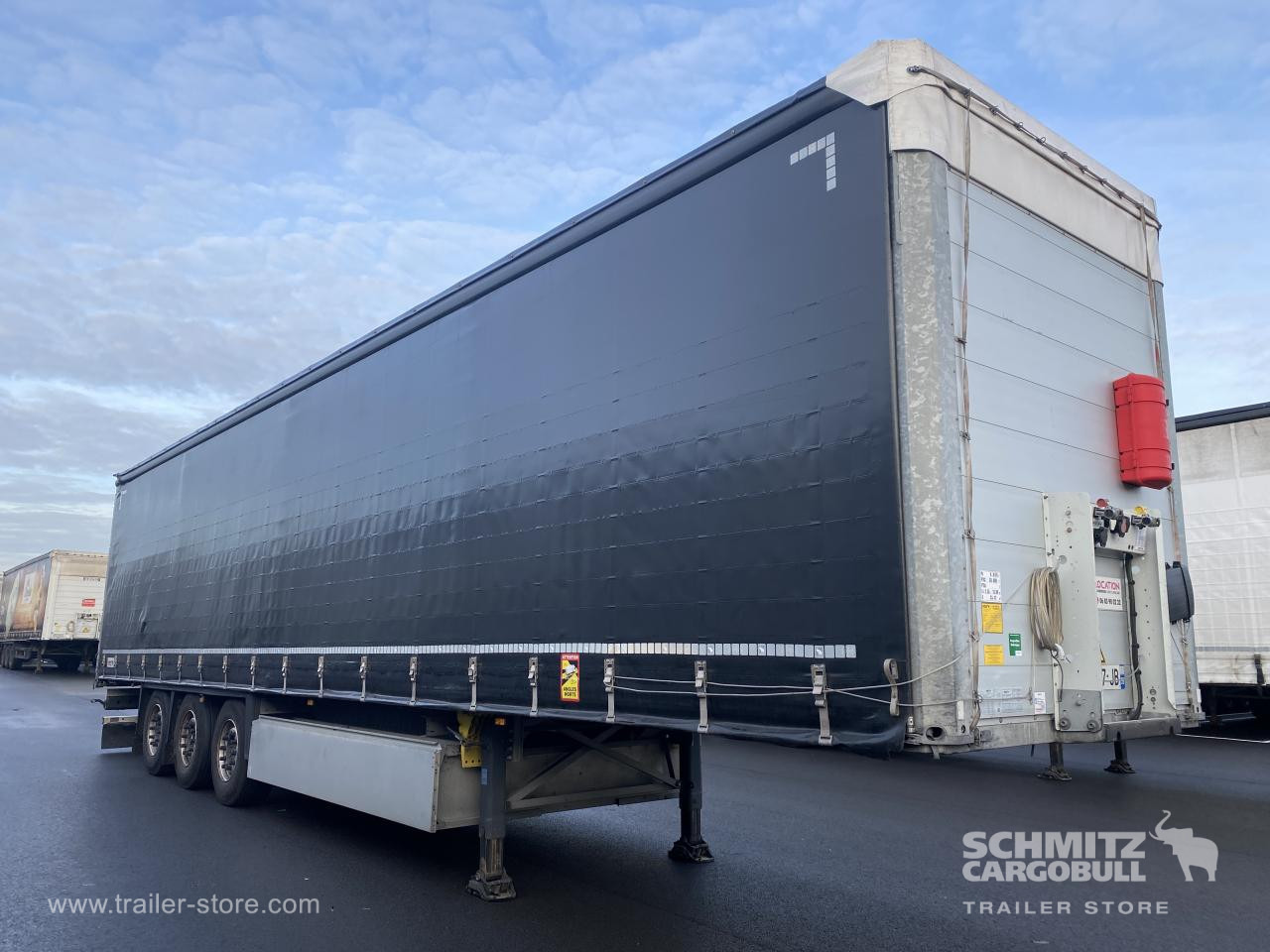 SCHMITZ Curtainsider Standard - Тентованный полуприцеп: фото 1 SCHMITZ Curtainsider Standard - Тентованный полуприцеп: фото 1