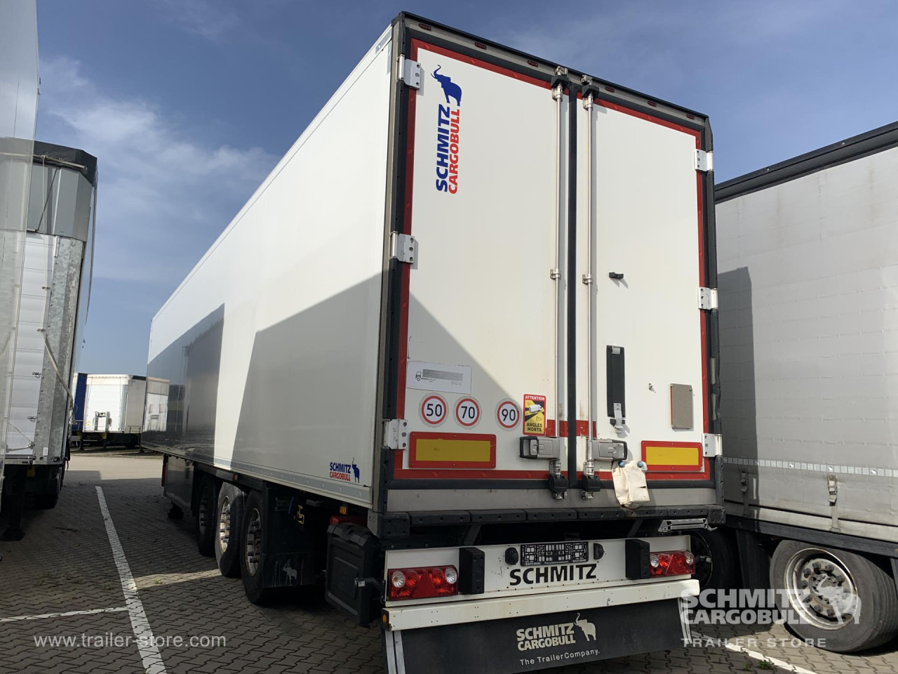 SCHMITZ Reefer flowertransport Double deck - Изотермический полуприцеп: фото 2 SCHMITZ Reefer flowertransport Double deck - Изотермический полуприцеп: фото 2