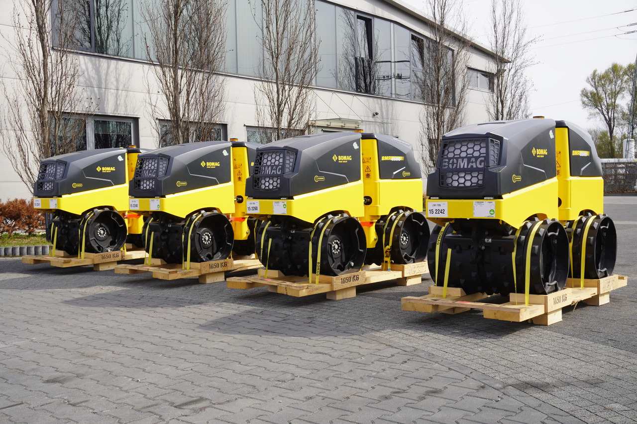 BOMAG BMP 8500 brand-new trench roller / Remote Control / 4 units - Дорожный каток: фото 1 BOMAG BMP 8500 brand-new trench roller / Remote Control / 4 units - Дорожный каток: фото 1