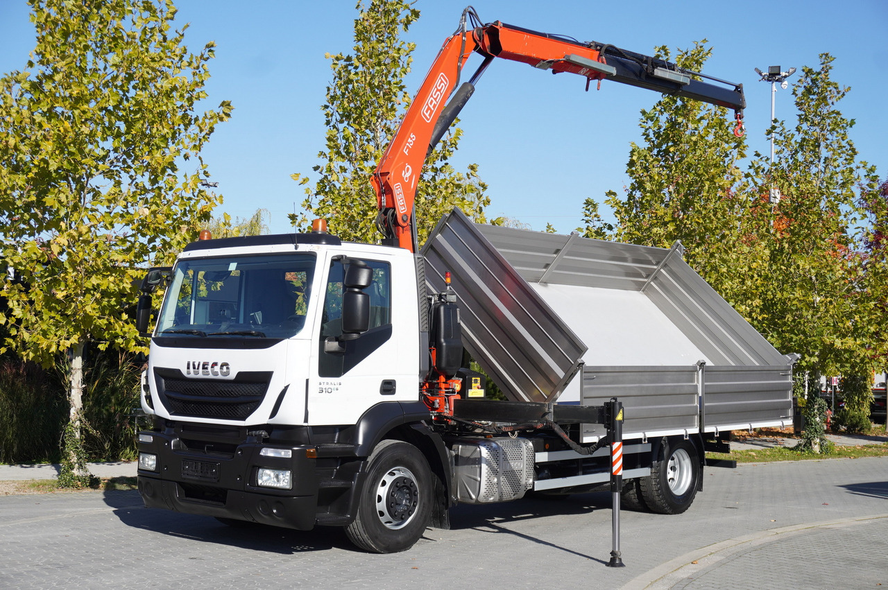 IVECO Stralis 310 E6 / NEW 3-sided tipper / Fassi F135 crane with remote control - Мобильный кран: фото 2 IVECO Stralis 310 E6 / NEW 3-sided tipper / Fassi F135 crane with remote control - Мобильный кран: фото 2