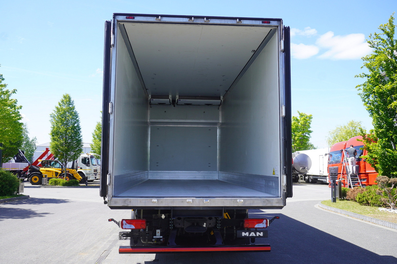 MAN MAN TGX 26.510 / 2022 / NEW Krone bitemperature refrigerated truck / Carrier Supra 850 MT / 4 units - Рефрижератор: фото 4 MAN MAN TGX 26.510 / 2022 / NEW Krone bitemperature refrigerated truck / Carrier Supra 850 MT / 4 units - Рефрижератор: фото 4