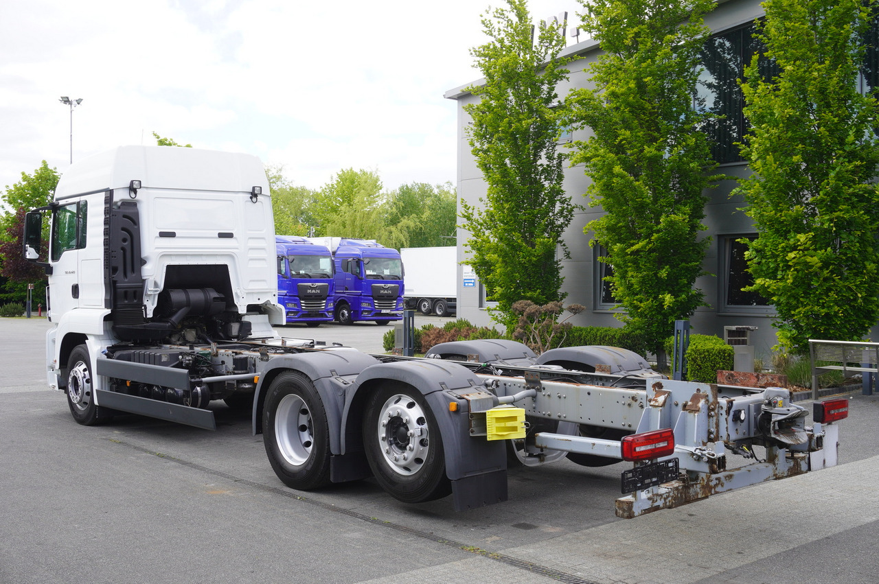 MAN TGS 26.420 / 7.5 m chassis / 14.5 t load cap. / Sleeping cab - Грузовик-шасси: фото 3 MAN TGS 26.420 / 7.5 m chassis / 14.5 t load cap. / Sleeping cab - Грузовик-шасси: фото 3