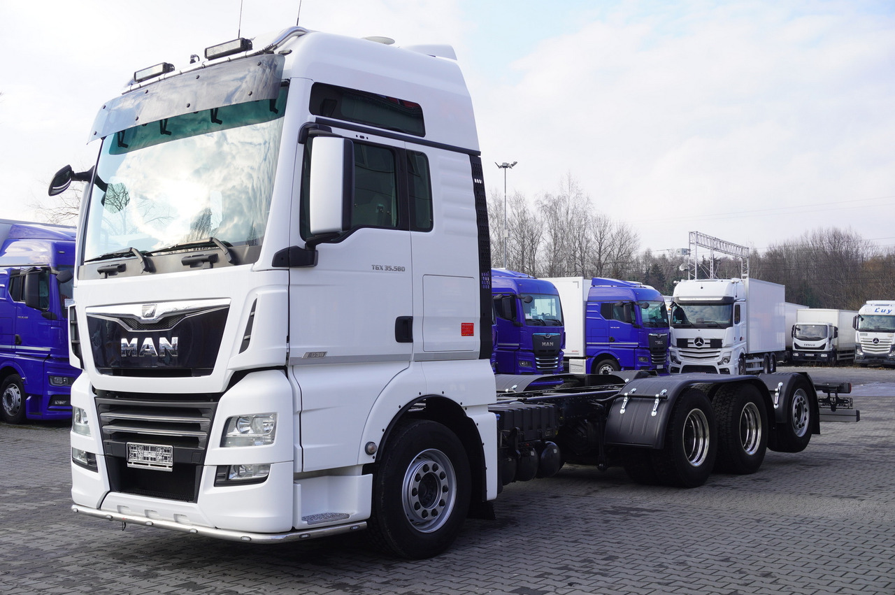 MAN TGX 35.580 E6 8x4/4 - 8.8m chassis frame - Грузовик-шасси: фото 1