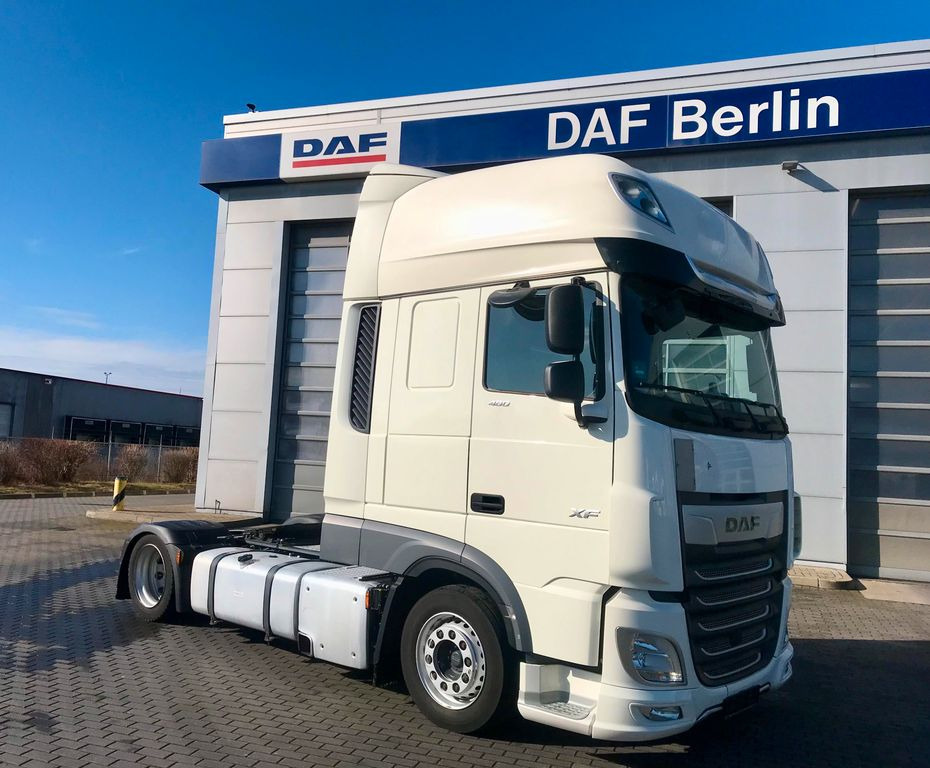 DAF XF 480 FT SSC Low Deck Standklima MX-EngineBrake - Тягач: фото 1 DAF XF 480 FT SSC Low Deck Standklima MX-EngineBrake - Тягач: фото 1