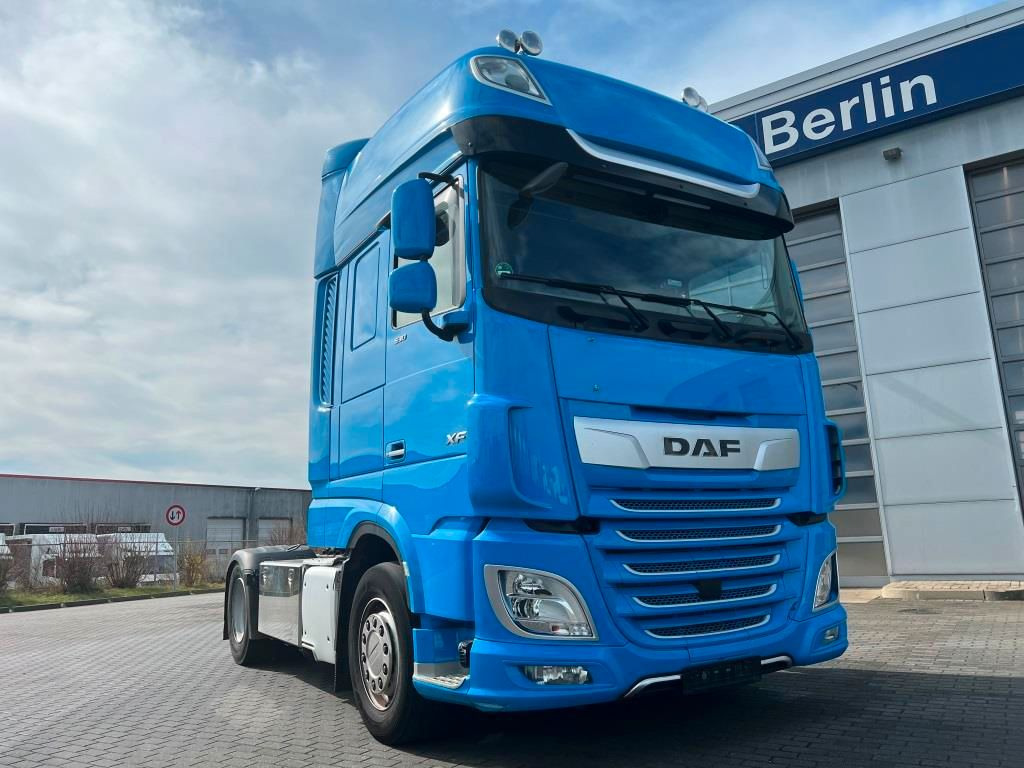 DAF XF 530 FT SSC Retarder Standklima Navigation - Тягач: фото 1 DAF XF 530 FT SSC Retarder Standklima Navigation - Тягач: фото 1
