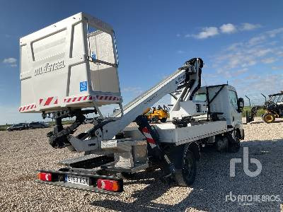 NISSAN CABSTAR 2018 Oil&Steel Scorpion 1812 Sm ... - Грузовик с подъемником: фото 4 NISSAN CABSTAR 2018 Oil&Steel Scorpion 1812 Sm ... - Грузовик с подъемником: фото 4