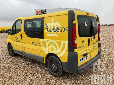 RENAULT TRAFIC 6 - Легковой автомобиль: фото 2 RENAULT TRAFIC 6 - Легковой автомобиль: фото 2