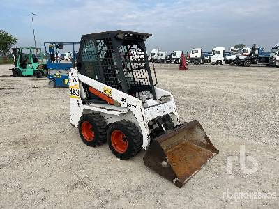 BOBCAT 453 - Мини-погрузчик с бортовым поворотом: фото 4 BOBCAT 453 - Мини-погрузчик с бортовым поворотом: фото 4