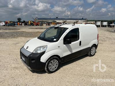 FIAT FIORINO 1.3 MJT 16V 95CV ADVENTURE - Грузовик с закрытым кузовом: фото 1 FIAT FIORINO 1.3 MJT 16V 95CV ADVENTURE - Грузовик с закрытым кузовом: фото 1