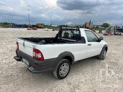 FIAT STRADA 1.3 MULT - Грузовик с закрытым кузовом: фото 3 FIAT STRADA 1.3 MULT - Грузовик с закрытым кузовом: фото 3