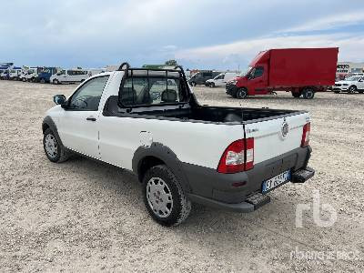 FIAT STRADA 1.3 MULT - Грузовик с закрытым кузовом: фото 2 FIAT STRADA 1.3 MULT - Грузовик с закрытым кузовом: фото 2