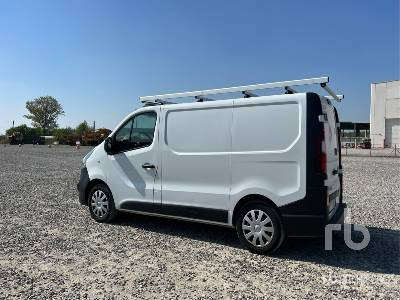 OPEL VIVARO - Грузовик с закрытым кузовом: фото 3 OPEL VIVARO - Грузовик с закрытым кузовом: фото 3