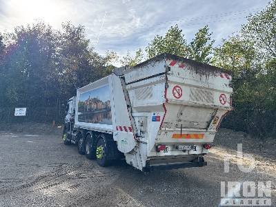 MERCEDES BENZ ANTOS 3240 8x2 Twin-Steer Rear Loader Cami ... - Мусоровоз: фото 2 MERCEDES BENZ ANTOS 3240 8x2 Twin-Steer Rear Loader Cami ... - Мусоровоз: фото 2