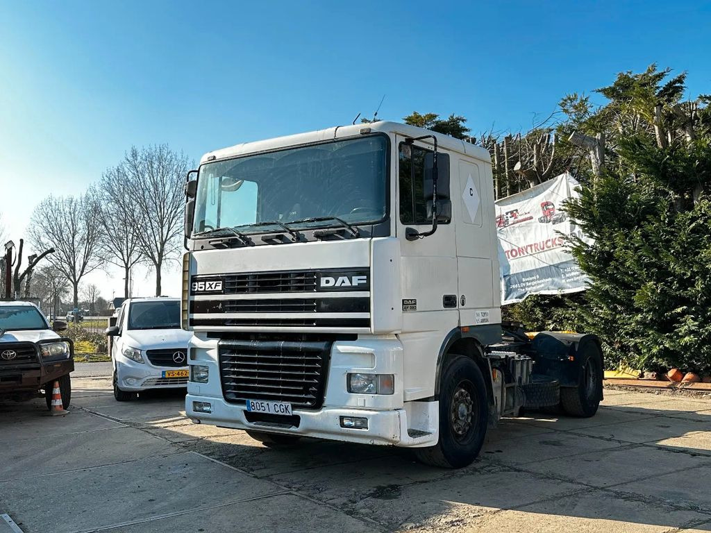 DAF XF 95.380 4X2 Tractor-unit Spring/Air ZF Manual - Тягач: фото 2 DAF XF 95.380 4X2 Tractor-unit Spring/Air ZF Manual - Тягач: фото 2