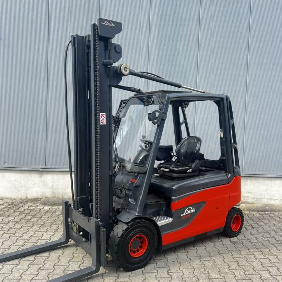Linde E25L (387) - Электропогрузчик: фото 1 Linde E25L (387) - Электропогрузчик: фото 1