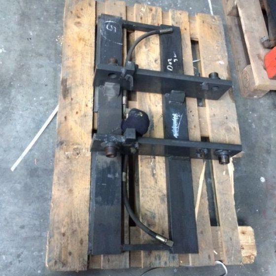 Fork carriage 1020 mm for Nissan - Навесное оборудование для Погрузочно-разгрузочной техники: фото 1