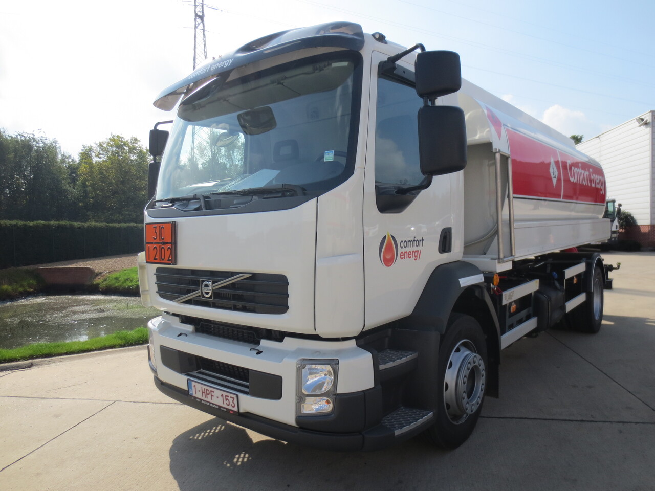 VOLVO FL - Грузовик-цистерна: фото 1 VOLVO FL - Грузовик-цистерна: фото 1