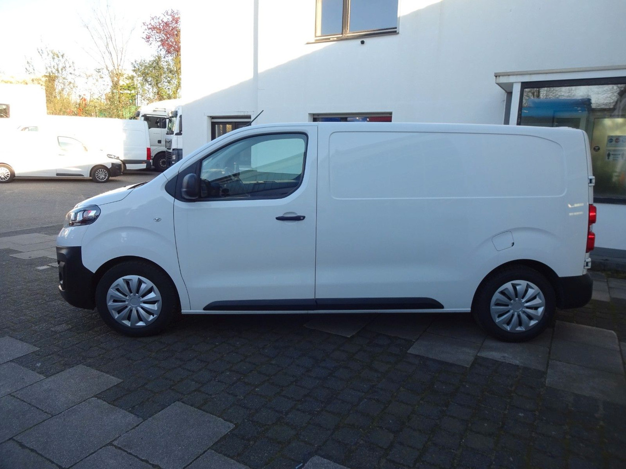 Opel 50 x Vivaro Kasten L1H1, Klima, PDC, - Легковой фургон: фото 4 Opel 50 x Vivaro Kasten L1H1, Klima, PDC, - Легковой фургон: фото 4