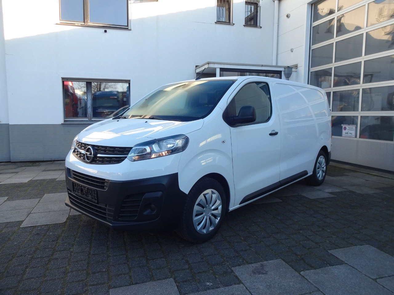 Opel 50 x Vivaro Kasten L1H1, Klima, PDC, Tempomat - Легковой фургон: фото 1 Opel 50 x Vivaro Kasten L1H1, Klima, PDC, Tempomat - Легковой фургон: фото 1