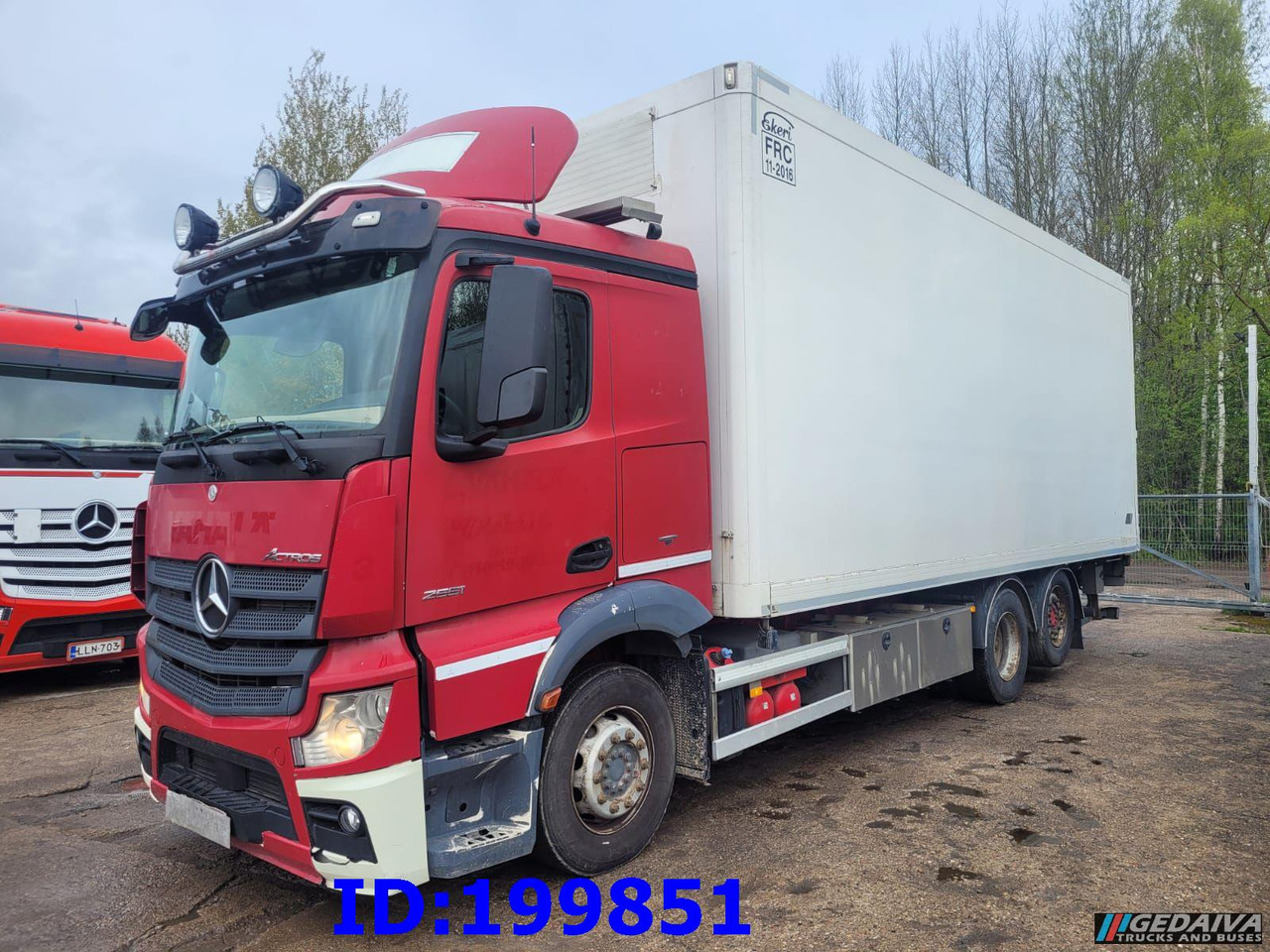 MERCEDES-BENZ Actros 2551 6x2 Euro5 - Грузовик с закрытым кузовом: фото 1 MERCEDES-BENZ Actros 2551 6x2 Euro5 - Грузовик с закрытым кузовом: фото 1