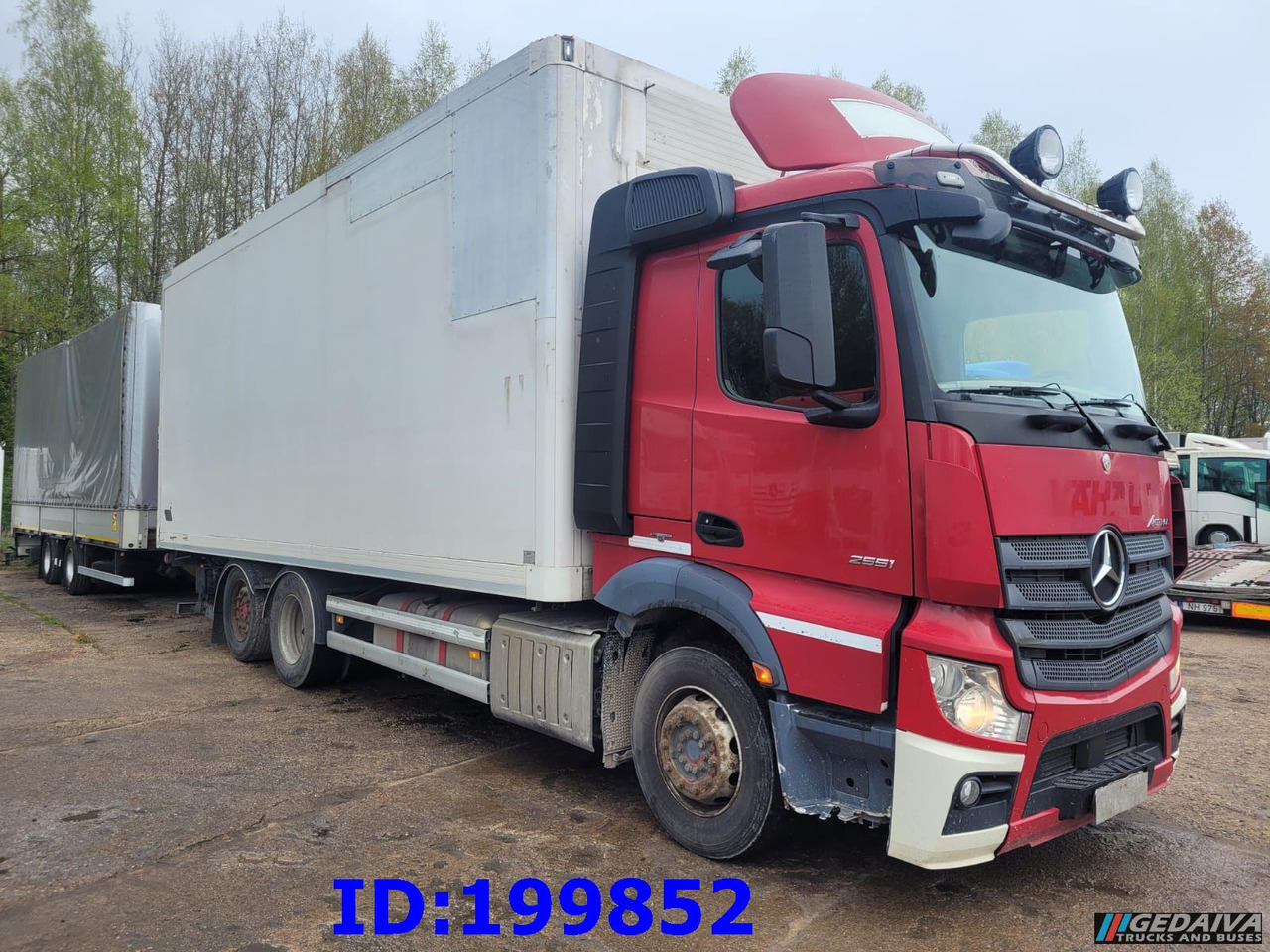 MERCEDES-BENZ Actros 2551 6x2 Euro5 + tilt trailer - Грузовик с закрытым кузовом: фото 1 MERCEDES-BENZ Actros 2551 6x2 Euro5 + tilt trailer - Грузовик с закрытым кузовом: фото 1