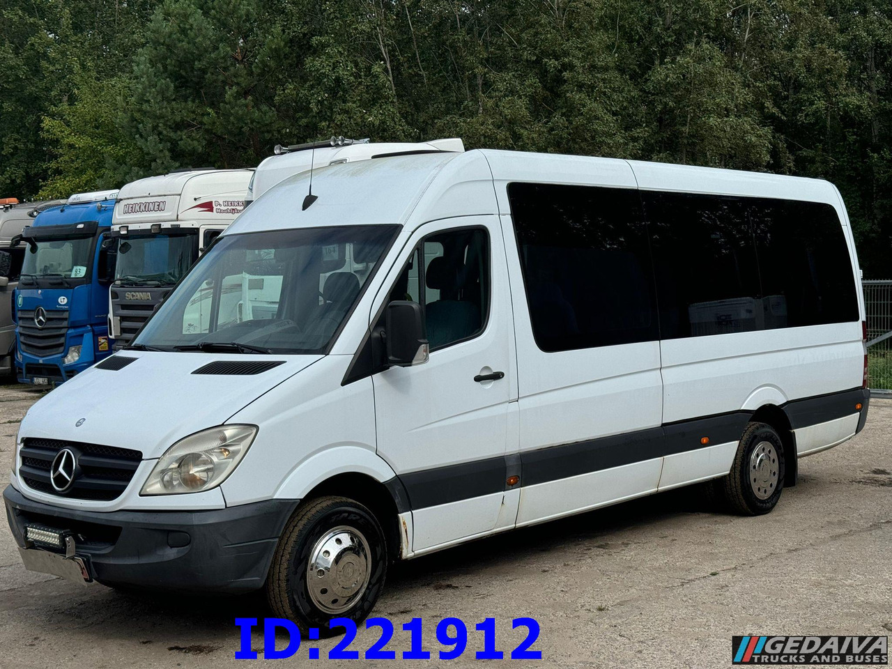 MERCEDES-BENZ Sprinter 518 VIP 17-Place - Туристический автобус: фото 1 MERCEDES-BENZ Sprinter 518 VIP 17-Place - Туристический автобус: фото 1
