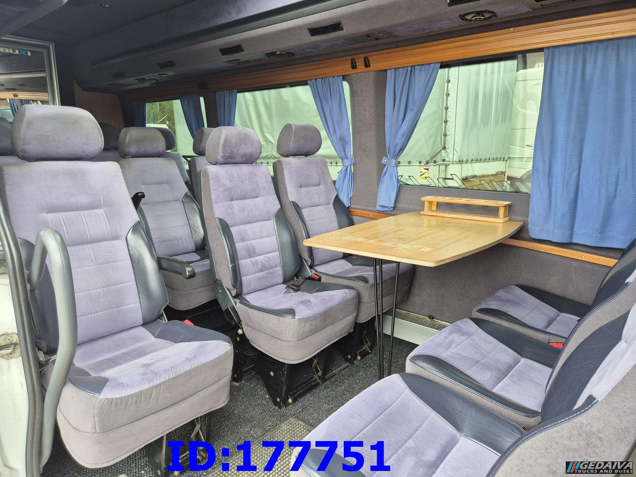 MERCEDES-BENZ Sprinter 518 - VIP - 17-seater - Туристический автобус: фото 1 MERCEDES-BENZ Sprinter 518 - VIP - 17-seater - Туристический автобус: фото 1
