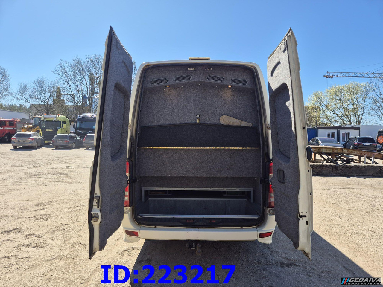 MERCEDES-BENZ Sprinter 518 VIP Prostyle 17-Place (Motor defekt) - Туристический автобус: фото 5 MERCEDES-BENZ Sprinter 518 VIP Prostyle 17-Place (Motor defekt) - Туристический автобус: фото 5