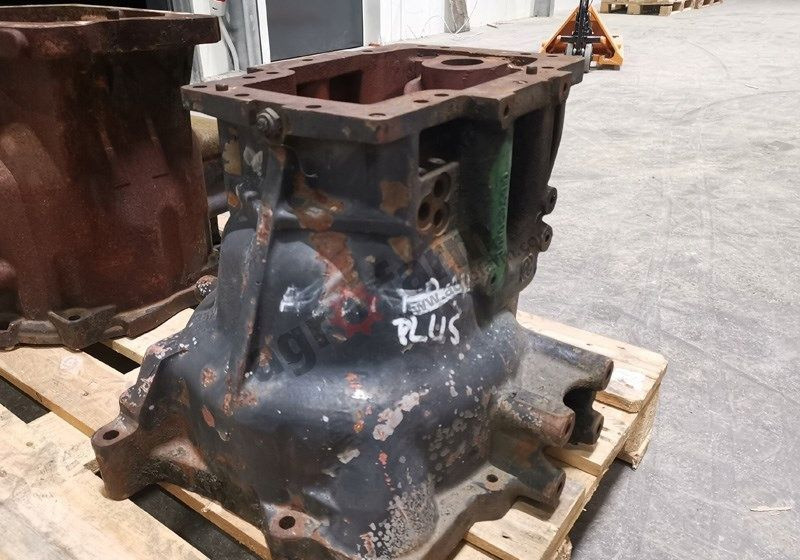 OBUDOWA SPRZĘGŁA DEUTZ - Сцепление и запчасти: фото 1 OBUDOWA SPRZĘGŁA DEUTZ - Сцепление и запчасти: фото 1