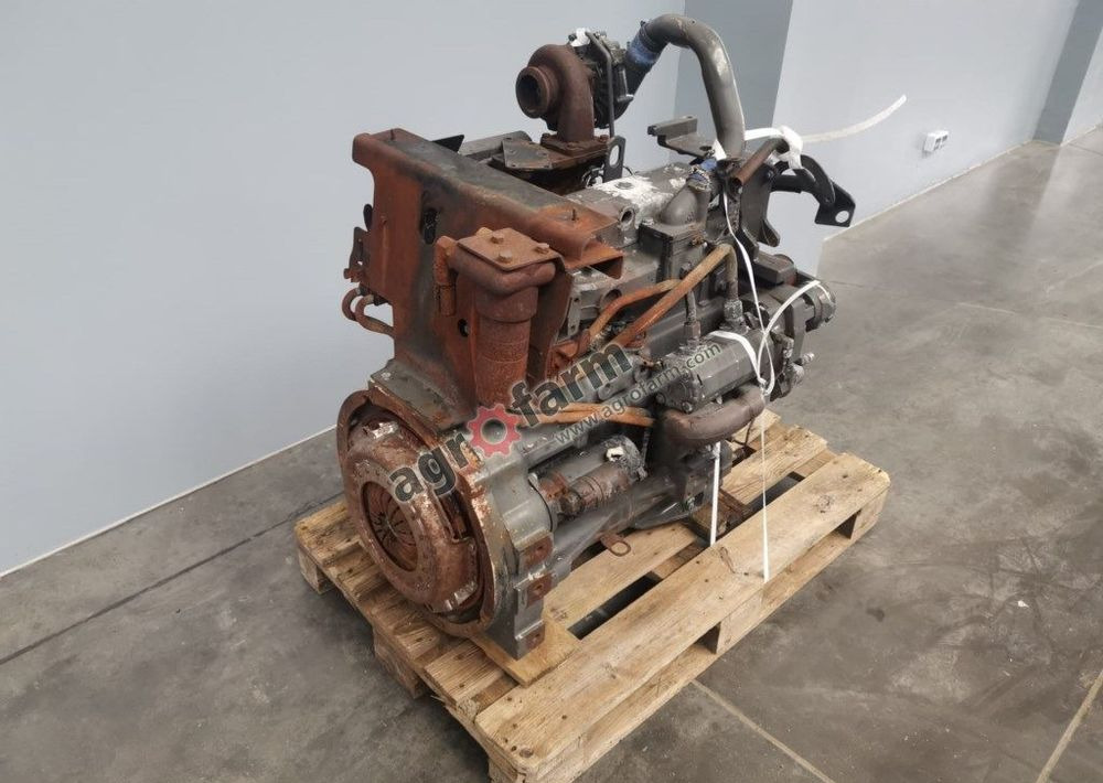 SILNIK 4-CYL 4045 TRT JOHN DEERE, CLAAS CELTIS 456 - Двигатель: фото 1 SILNIK 4-CYL 4045 TRT JOHN DEERE, CLAAS CELTIS 456 - Двигатель: фото 1