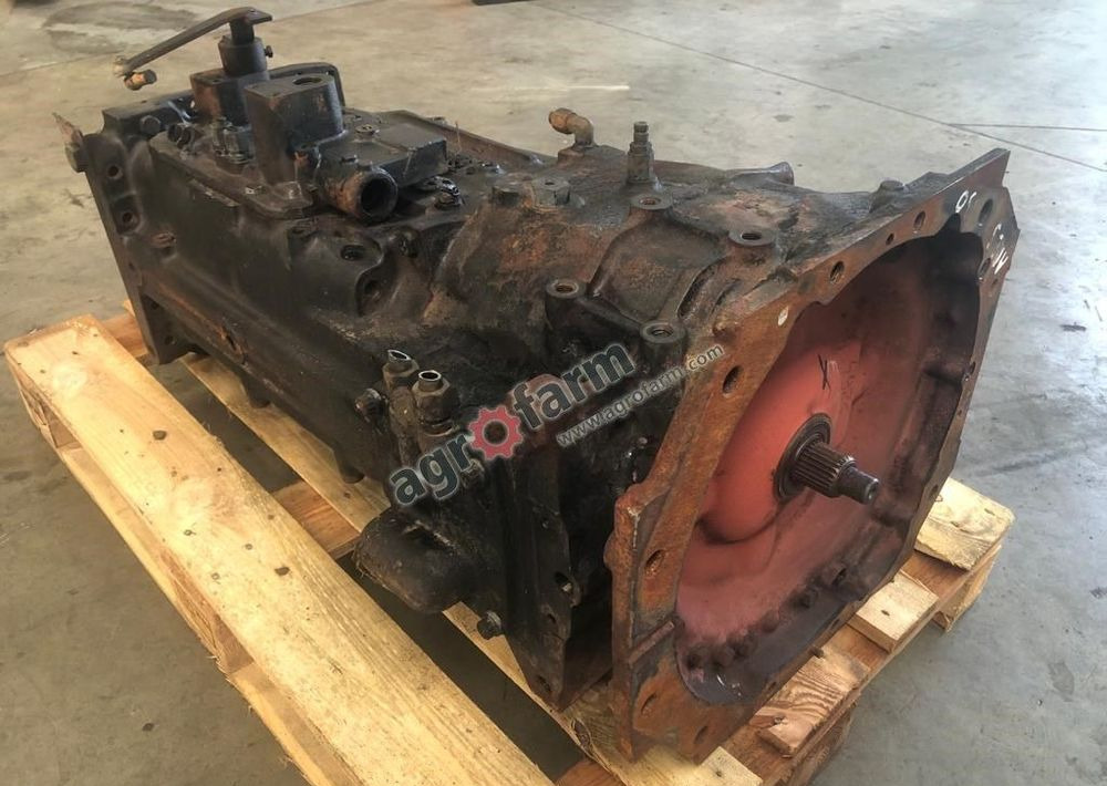 SKRZYNIA BIEGÓW CLAAS ARES 630 RZ 6005027780 - Коробка передач: фото 1