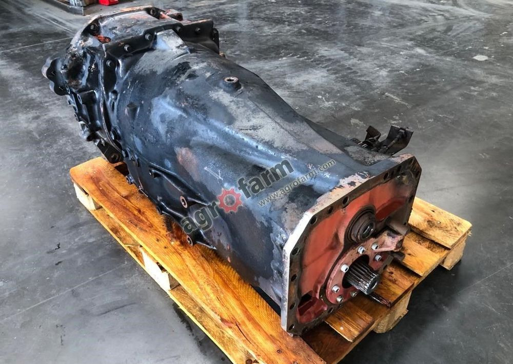 SKRZYNIA BIEGÓW CLAAS ARES 816 RZ 6005028906 - Коробка передач: фото 1