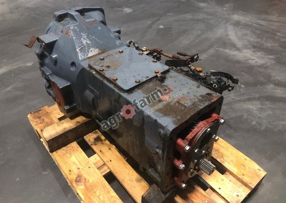 SKRZYNIA BIEGÓW NEW HOLLAND 8160 5164693 - Коробка передач: фото 1 SKRZYNIA BIEGÓW NEW HOLLAND 8160 5164693 - Коробка передач: фото 1