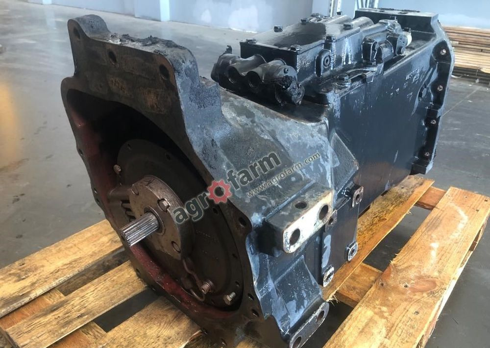 SKRZYNIA BIEGÓW NEW HOLLAND TS100A 47132498 - Коробка передач: фото 1 SKRZYNIA BIEGÓW NEW HOLLAND TS100A 47132498 - Коробка передач: фото 1