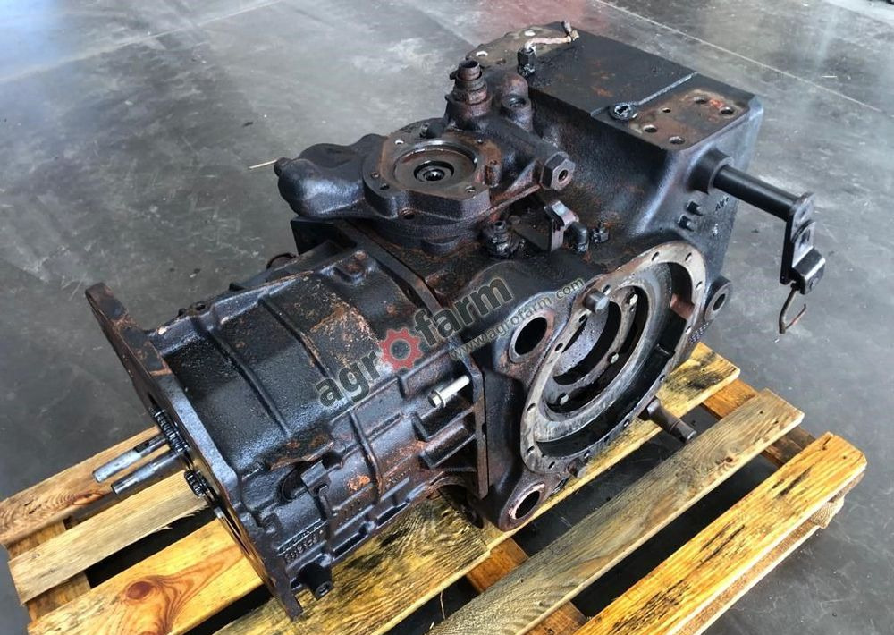 TYLNY MOST JOHN DEERE 6400 L115878 - Задняя ось: фото 1