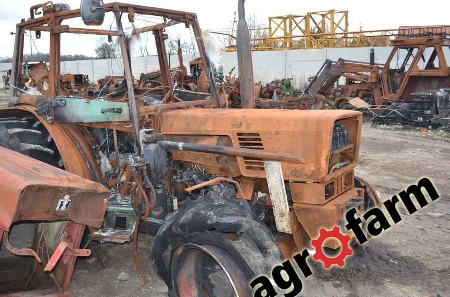 Fendt części 260 275 250 240 silnik wał skrzynia most oś podnośnik zwolnica głowica wał zwrotnica - Запчасти: фото 1