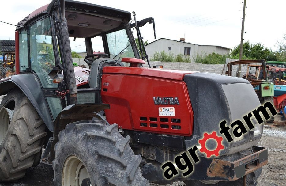 Valtra  6250 6350 skrzynia silnik most zawór blok głowica zwolnica obudowa wał zwrotnica dyferencjał - Запчасти: фото 1