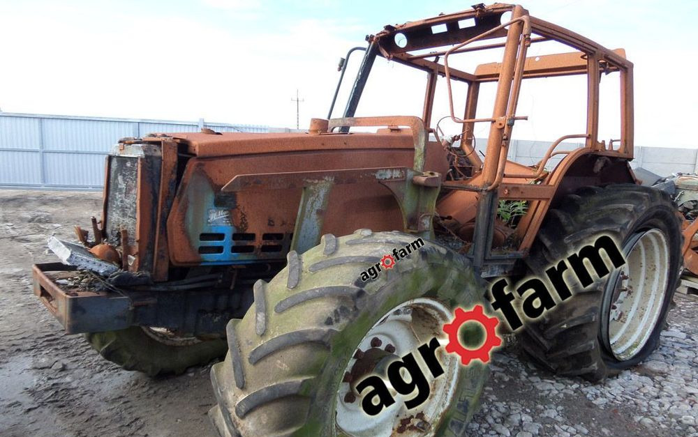 Valtra części 6300 6200 6400 skrzynia silnik most zawór blok głowica zwolnica obudowa wał zwrotnica - Запчасти: фото 1