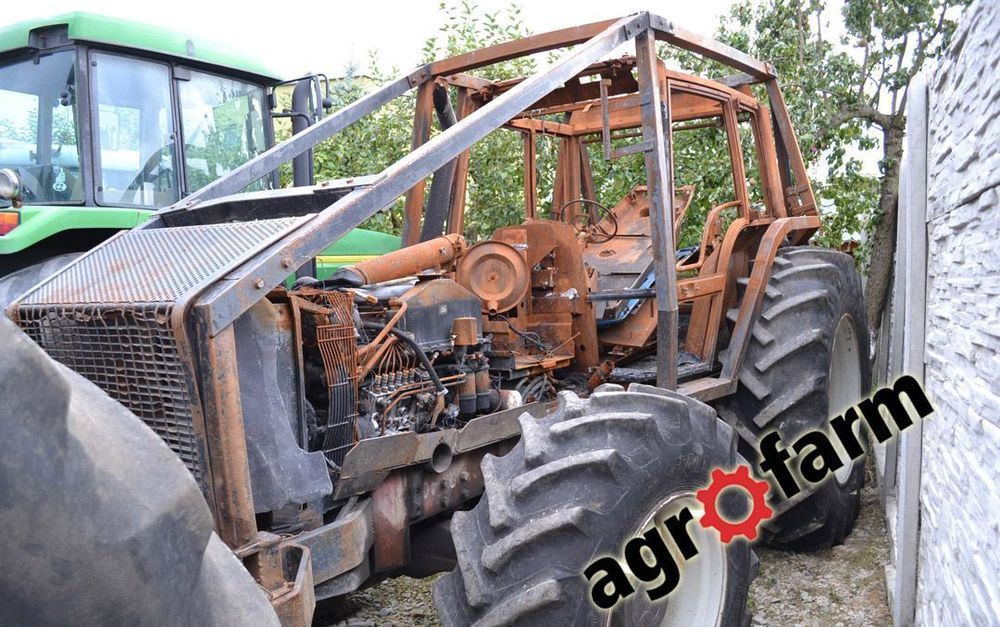 Valtra części 8950 8550 8350 skrzynia silnik most oś napęd blok piasta głowica zwolnica obudowa - Запчасти: фото 1 Valtra części 8950 8550 8350 skrzynia silnik most oś napęd blok piasta głowica zwolnica obudowa - Запчасти: фото 1