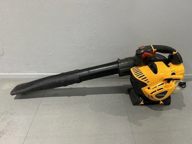 Stiga SBL 327 Bladblazer - Коммунальная/ Специальная техника: фото 1 Stiga SBL 327 Bladblazer - Коммунальная/ Специальная техника: фото 1