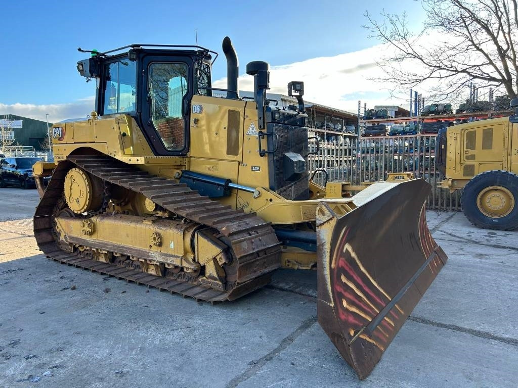 CAT D 6 LGP - Бульдозер: фото 1 CAT D 6 LGP - Бульдозер: фото 1