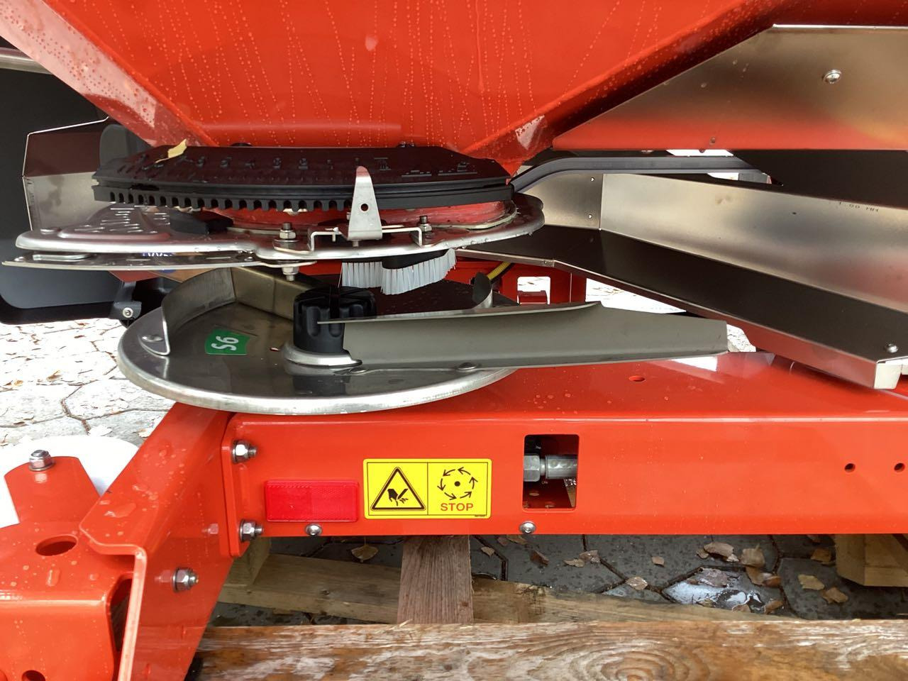 Rauch AXIS-H 50.2 EMC + W - Разбрасыватель удобрений: фото 5 Rauch AXIS-H 50.2 EMC + W - Разбрасыватель удобрений: фото 5