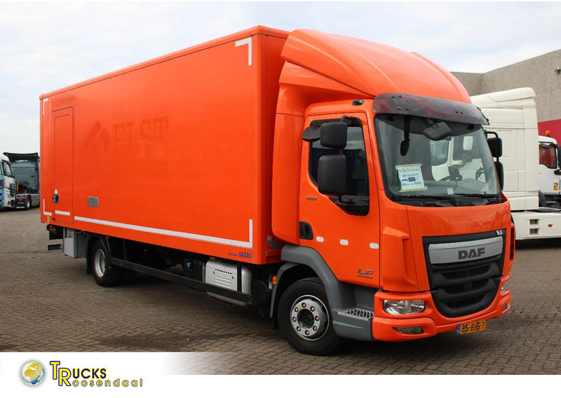 DAF LF 210 + euro 6 + lift + 12t - Грузовик с закрытым кузовом: фото 1 DAF LF 210 + euro 6 + lift + 12t - Грузовик с закрытым кузовом: фото 1