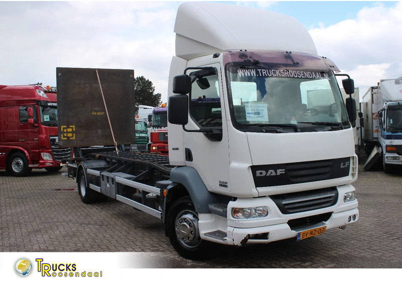 DAF LF 55 .220 + EURO 5 + DHOLANDIA LIFT 12T - Грузовик-шасси: фото 1 DAF LF 55 .220 + EURO 5 + DHOLANDIA LIFT 12T - Грузовик-шасси: фото 1