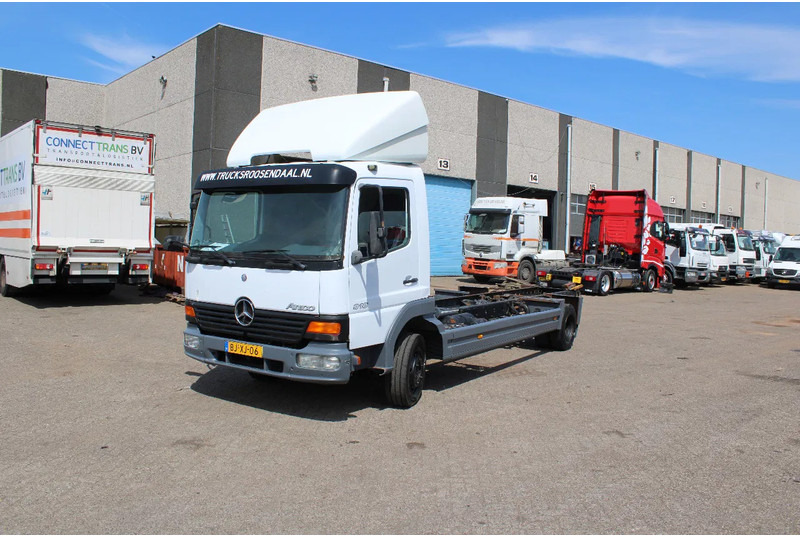 Mercedes-Benz Atego 918 + MANUAL + EURO 2 - Грузовик-шасси: фото 2 Mercedes-Benz Atego 918 + MANUAL + EURO 2 - Грузовик-шасси: фото 2